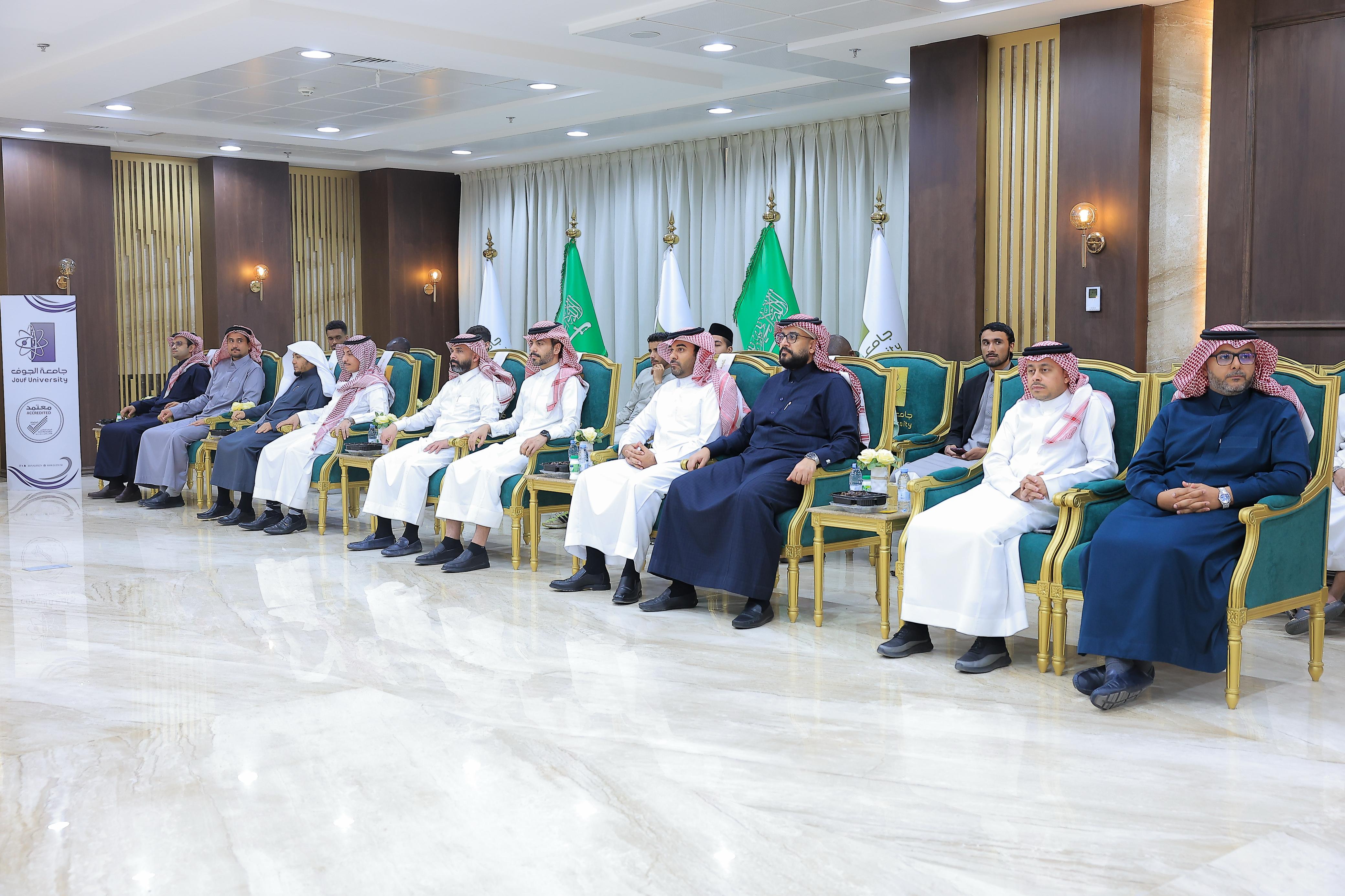 الجامعة تقيم حفل إفطار جماعي للطلاب الدوليين في إطار أسري