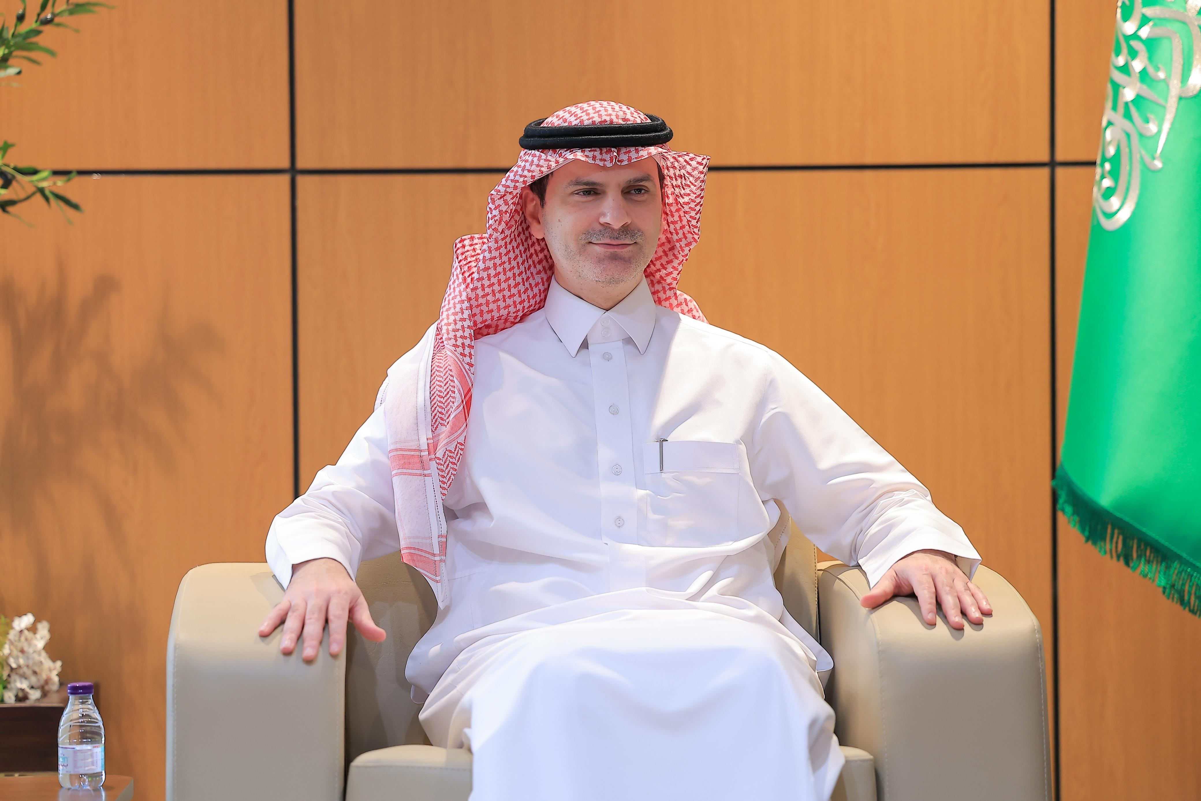 سعادة رئيس جامعة الجوف، يستقبل مبدعي الجامعة