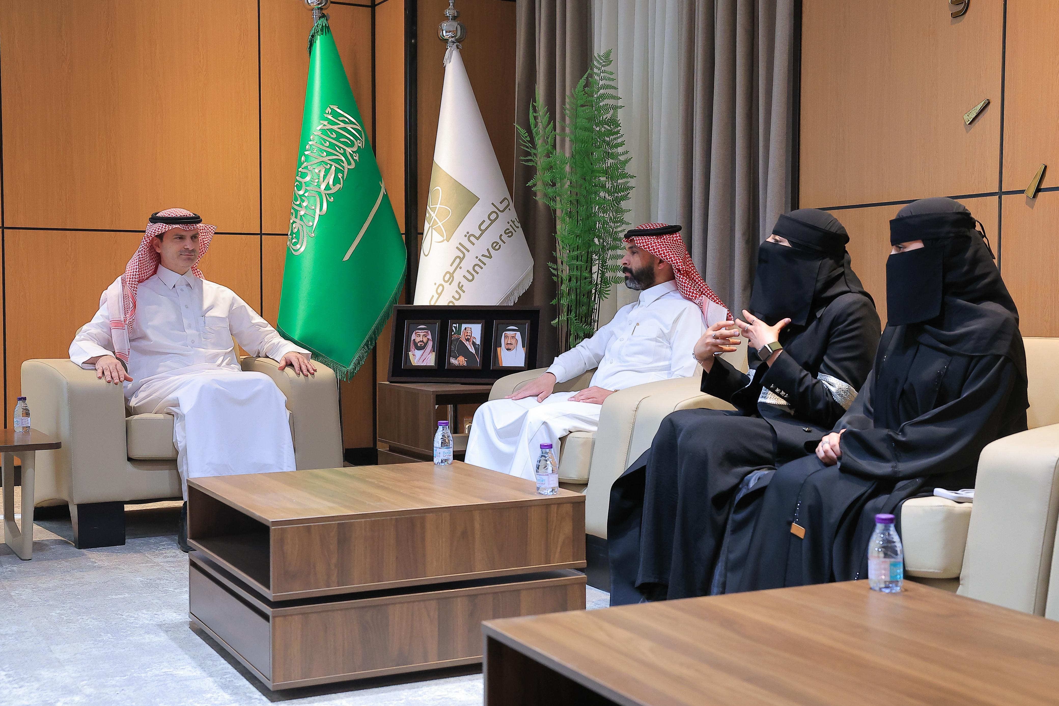 سعادة رئيس جامعة الجوف، يستقبل مبدعي الجامعة
